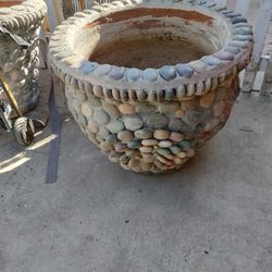 MEXICAN GARDEN POT, VERY LARGE, VERY HEAVY, FLOWER POT, MEXICAN PEBBLES AND CONCRETE 29" X 23"