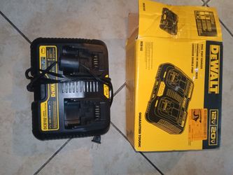 DEWALT
12V to 20V MAX Lithium-Ion Dual Port Jobsite Charging Station with (2) USB Ports