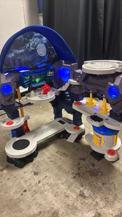 Batman Batcave Large Playset with Lights