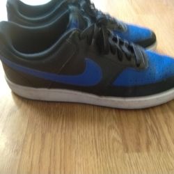 Nike Tennis Shoes