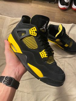 Jordan 4 Thunder size 12M