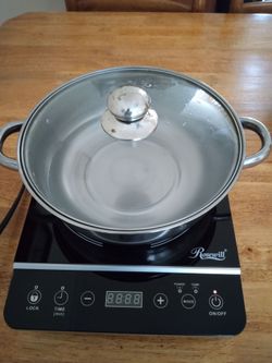Portable induction cooktop Rosewill- like new