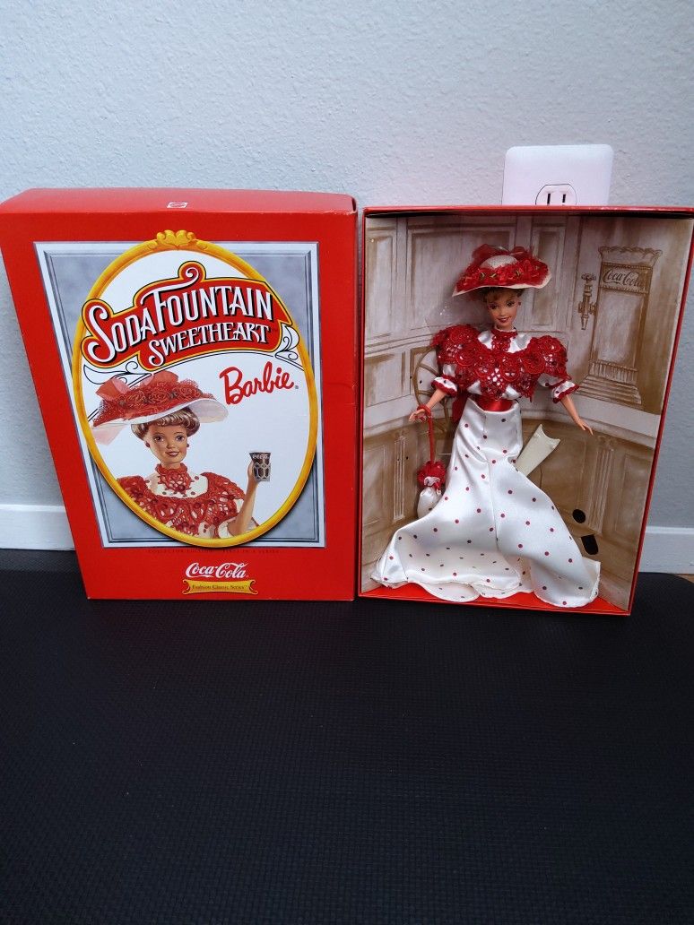 Vintage 1996 Soda Fountain Sweetheart Barbie Firm Price