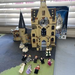 Lego Harry Potter Hogwarts Clock Tower 75948 Set with Harry Potter Minifigures (922 Pieces)