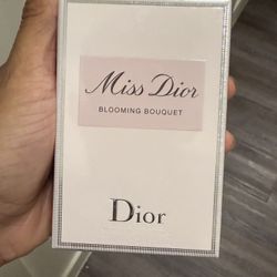 Miss Dior Perfume 