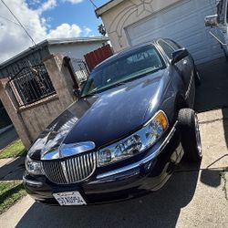 2001 Lincoln Towncar 