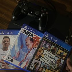 PS4 come With All Cords N Controller 7 Games And Keyboard And Mouse 