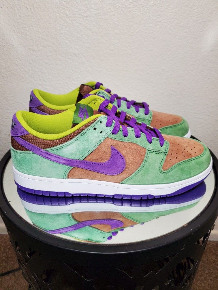 BRAND NEW NIKE DUNK BARNEY COLORWAY