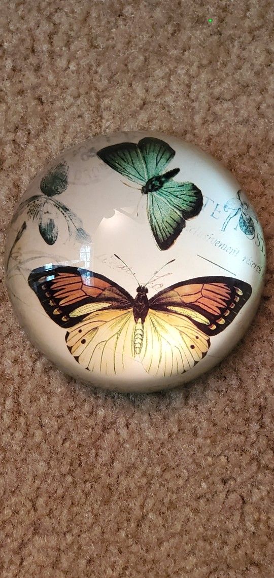 BUTTERFLY VINTAGE PAPERWEIGHT