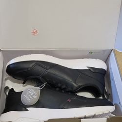 Puma Runner Size 11 (Woman)