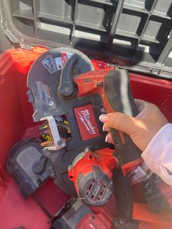 Cordless Band saw with hard case