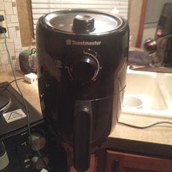 A Toastmaster Air Fryer