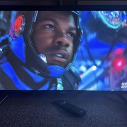 32” Phillips Tv With Remote