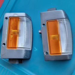 Nissan Hardbody Side Marker Lights