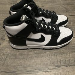 Nike dunk high panda