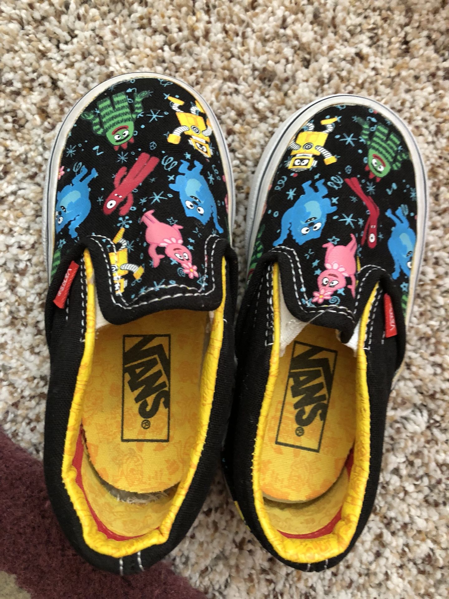 Yo gabba gabba vans size 7