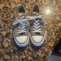 Converse Women's Size 7 Green 