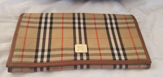 VINTAGE BURBERRY BAG & WALLET-PRE-LOVE for Sale in Chula Vista, CA 