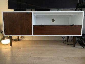 Article Envelo 48” Entertainment Center