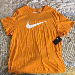 Men’s Nike Graphic Logo Shirt 2XL