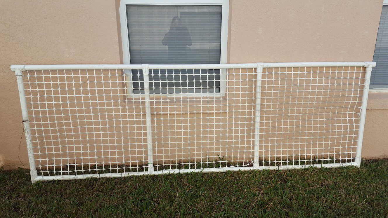 PVC Fence 3 panels 120 x 39 and 1 panel 76 x 39