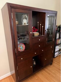 Solid Wood Cabinets