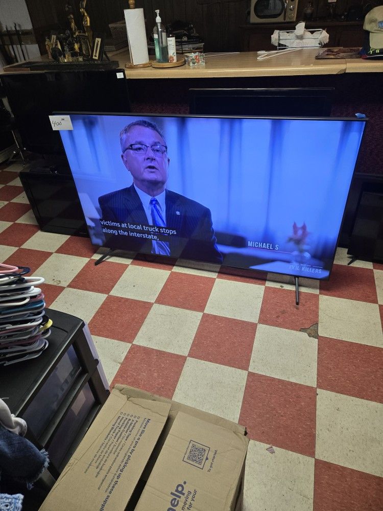 Samsung Plus 70 Inches