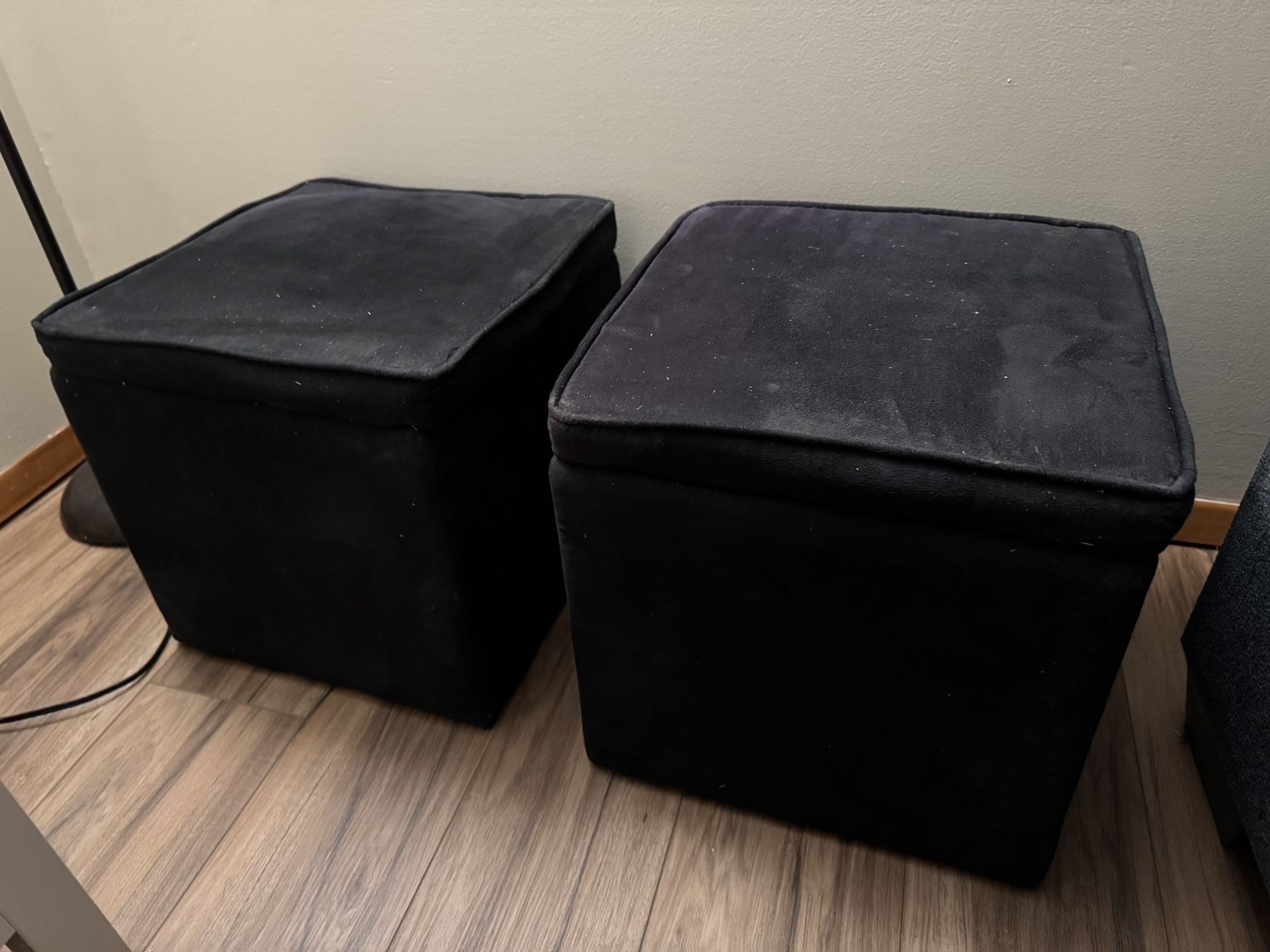 Fuzzy Black Cube Seat Storage