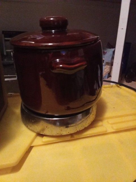 Vintage West Bend Electric Bean Pot