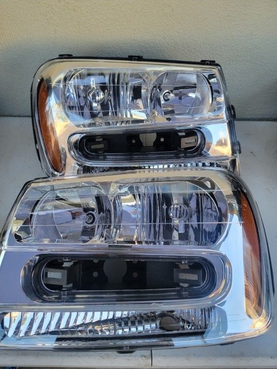 02-09 Chevrolet Trailblazer Headlights Luces Calaveras Micas Faros Focos Faroles Headlamps Chevy