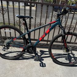 GT Aggressor  Pro. Disc Brakes Bike 