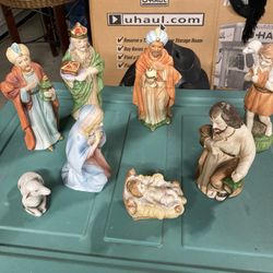Ceramic Nativity set 