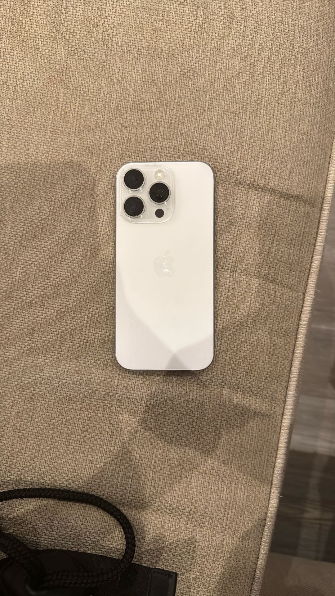 Platinum White Iphone 16 Pro