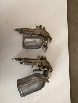 Pneumatic air spraying gun