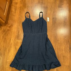 Brand New With Tags Women’s Old Navy Denim Dress Shipping Available