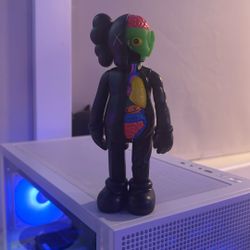 Kaws..16 Open Edition Medicom Toy