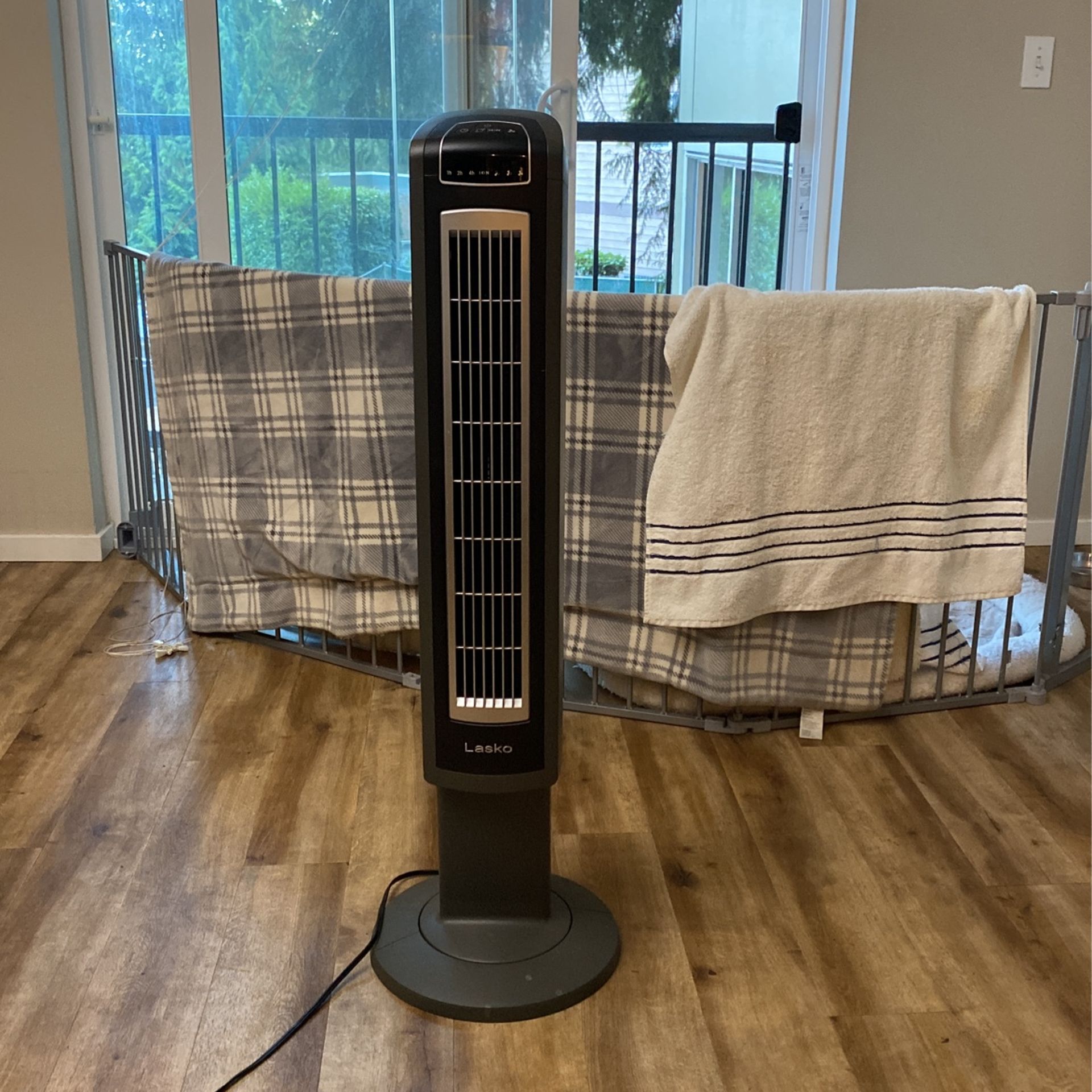 Lasko Tower Oscillating Fan