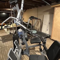 Precor Zuma Weight Gym & C936i Treadmill MUST FIND NEW HOME