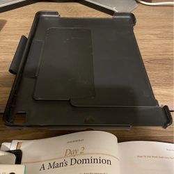 Logitech iPad Keyboard For 7th And 8th Gen