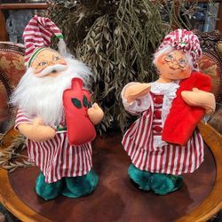 14" Annalee Santa & Mrs. Claus Christmas Dolls 2006 Hot Water Bottle & Blanket