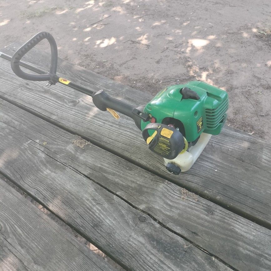 Black Decker Weed Wacker for Sale in Lillington, NC - OfferUp