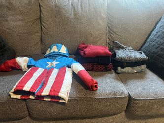 Boys Jacket/Sweaters