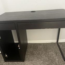 IKEA Micke Desk / Computer Desk 