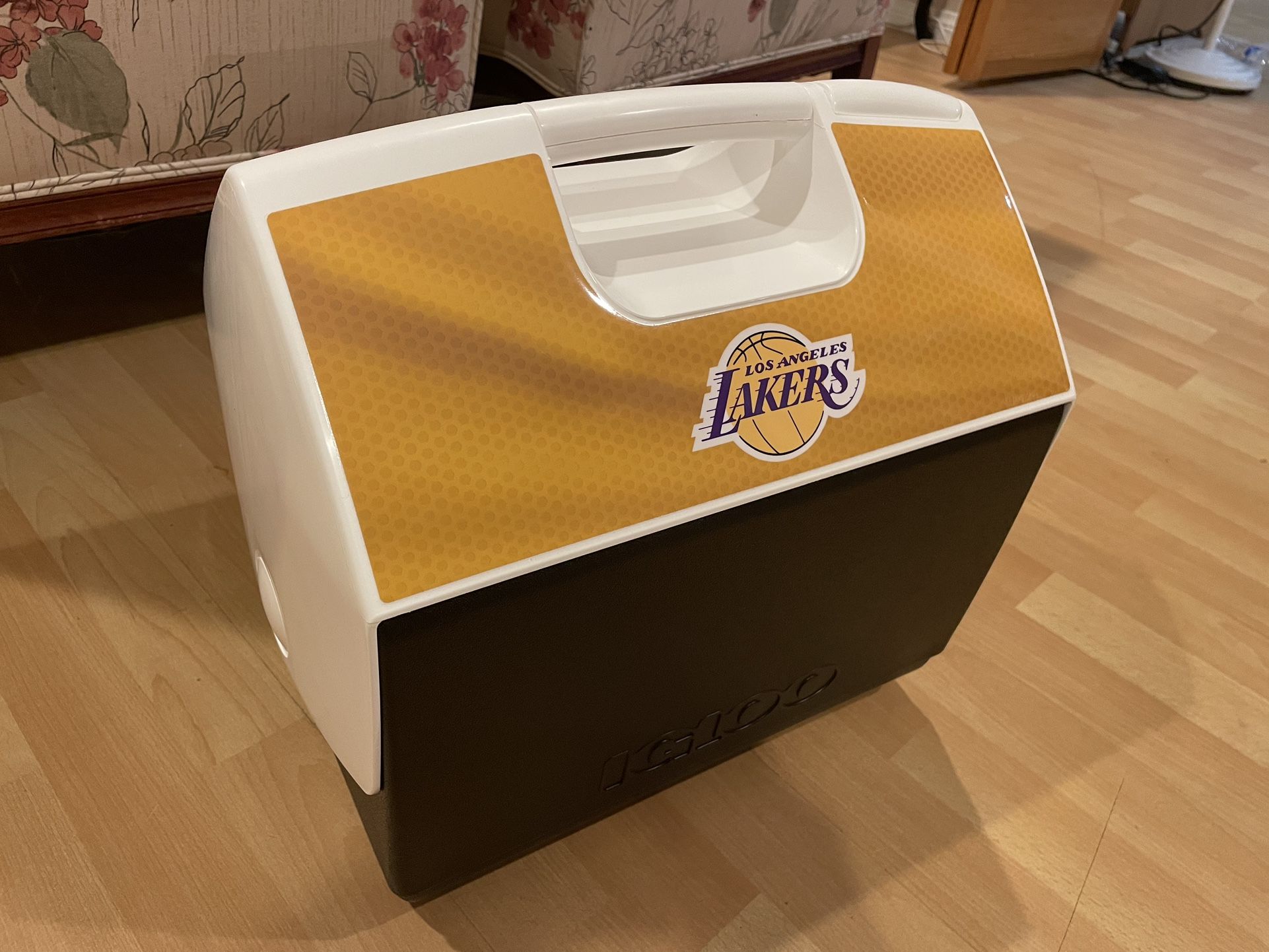 IGLOO Elite LA Lakers Hingetop 16qt Cooler/Ice chest