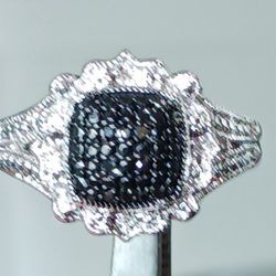 Beautiful B R Sun Black And Silver Pave Ring. This Is A Wonderful Addition To Your Jewelry Collection. 