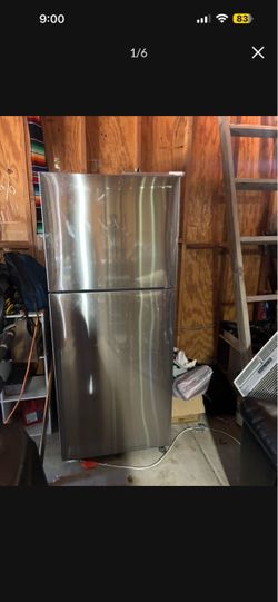 Stainless Steel Top-Freezer Refrigerator