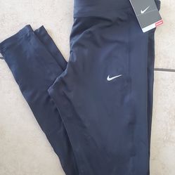 New Nike Women Workout Pants. Size Large