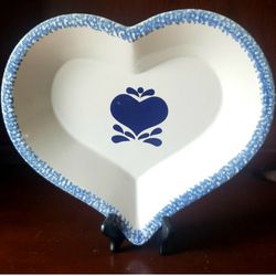 Vintage Blue Heart Pie Pan
Spatter Spongeware Stoneware 
Size 12.5 x 11.5 x 1.75