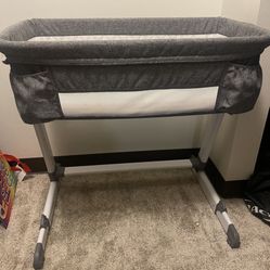 Grey Bassinet 