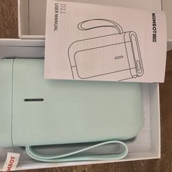 Niimbotâ„¢ D11 Pro - Portable Label Printer